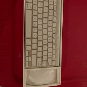 Apple iMac Keyboard and Mouse Set New